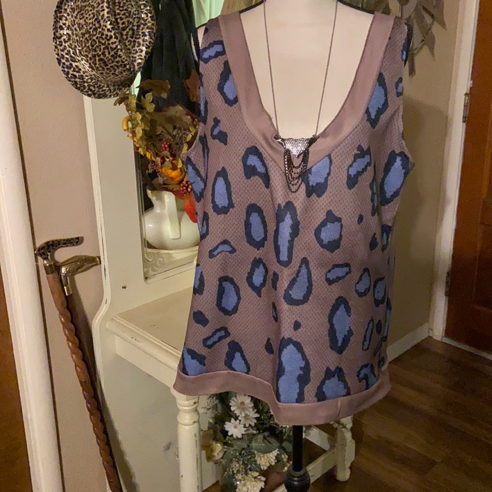 Camouflaged short sleeve shirt